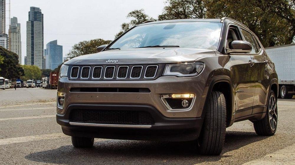 SUV ejecutiva para traslados ejecutivos premium